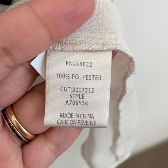 Max Studio Ivory black polka dot patterned sleeveless blouse S - Picture 4 of 6